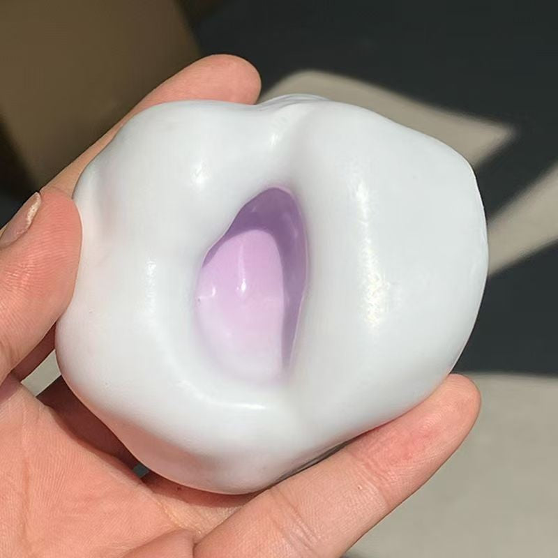 Decompression pinch ball